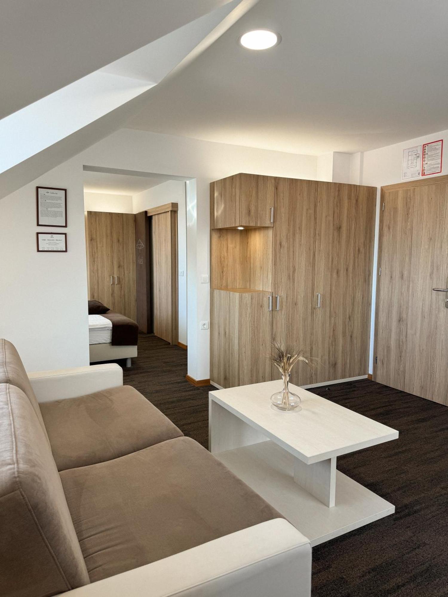 Hotel Hisa Ales Kranj Exterior foto