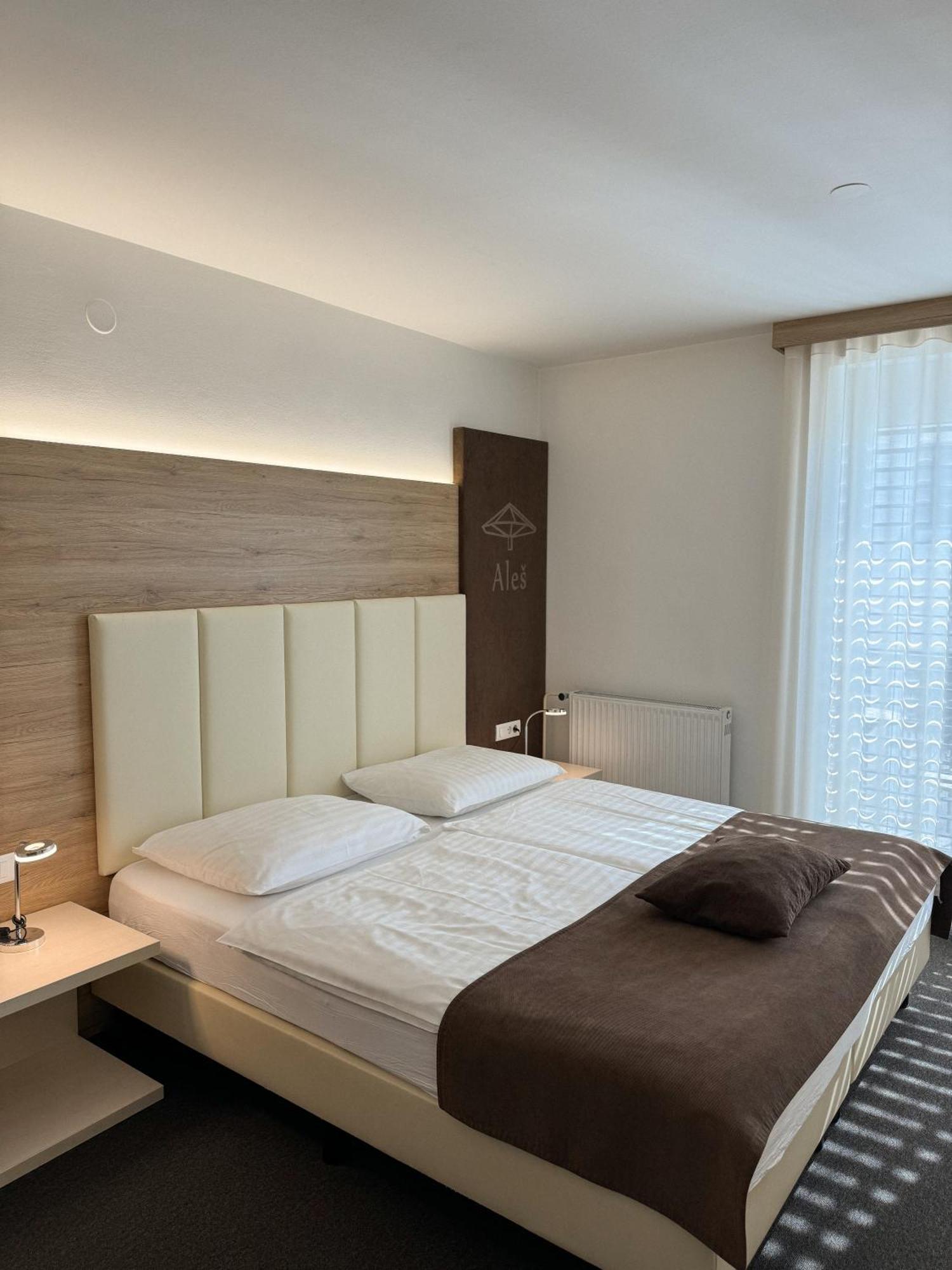 Hotel Hisa Ales Kranj Exterior foto