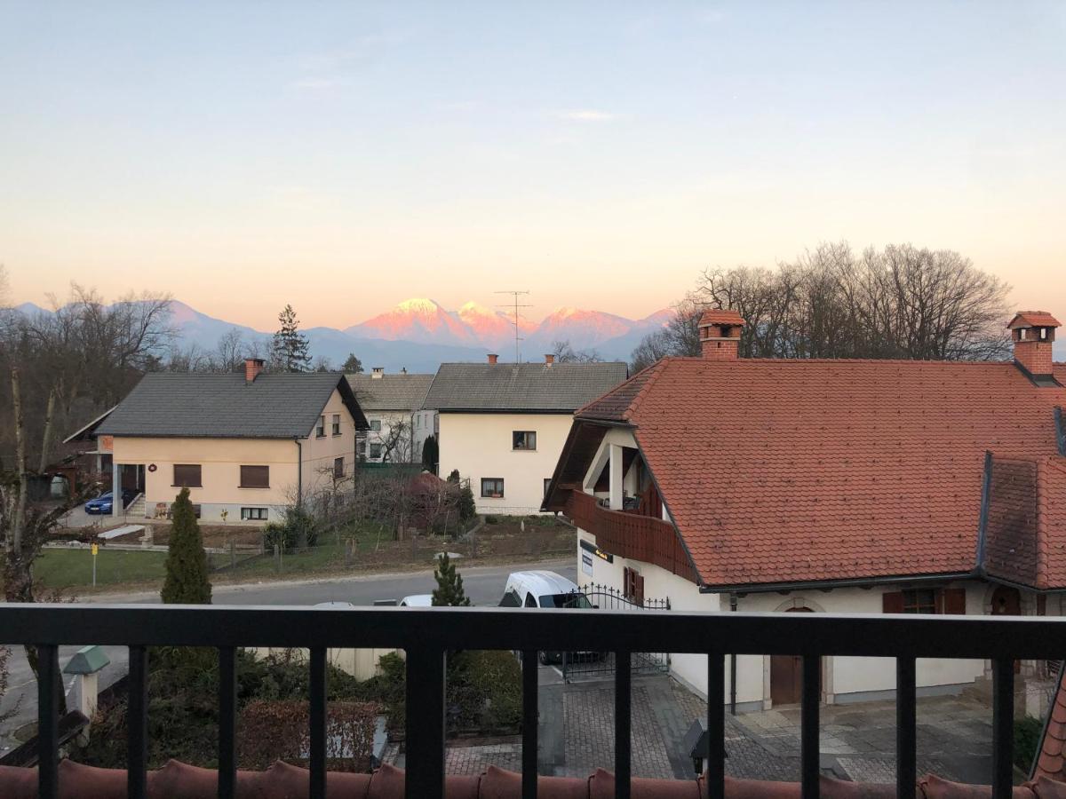 Hotel Hisa Ales Kranj Exterior foto
