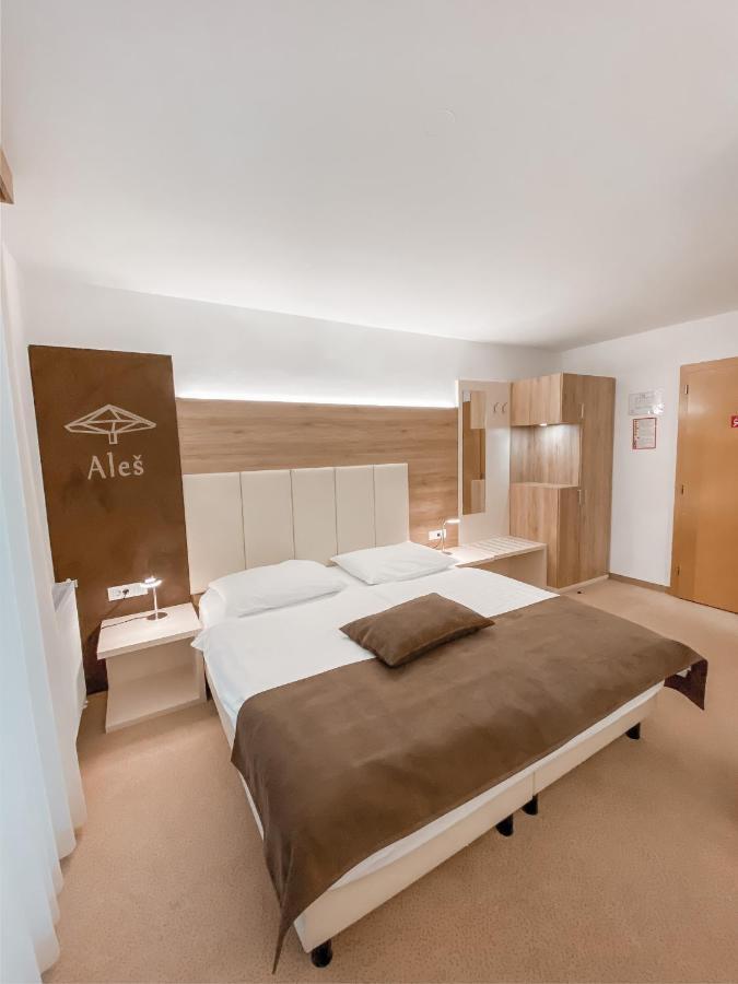 Hotel Hisa Ales Kranj Exterior foto
