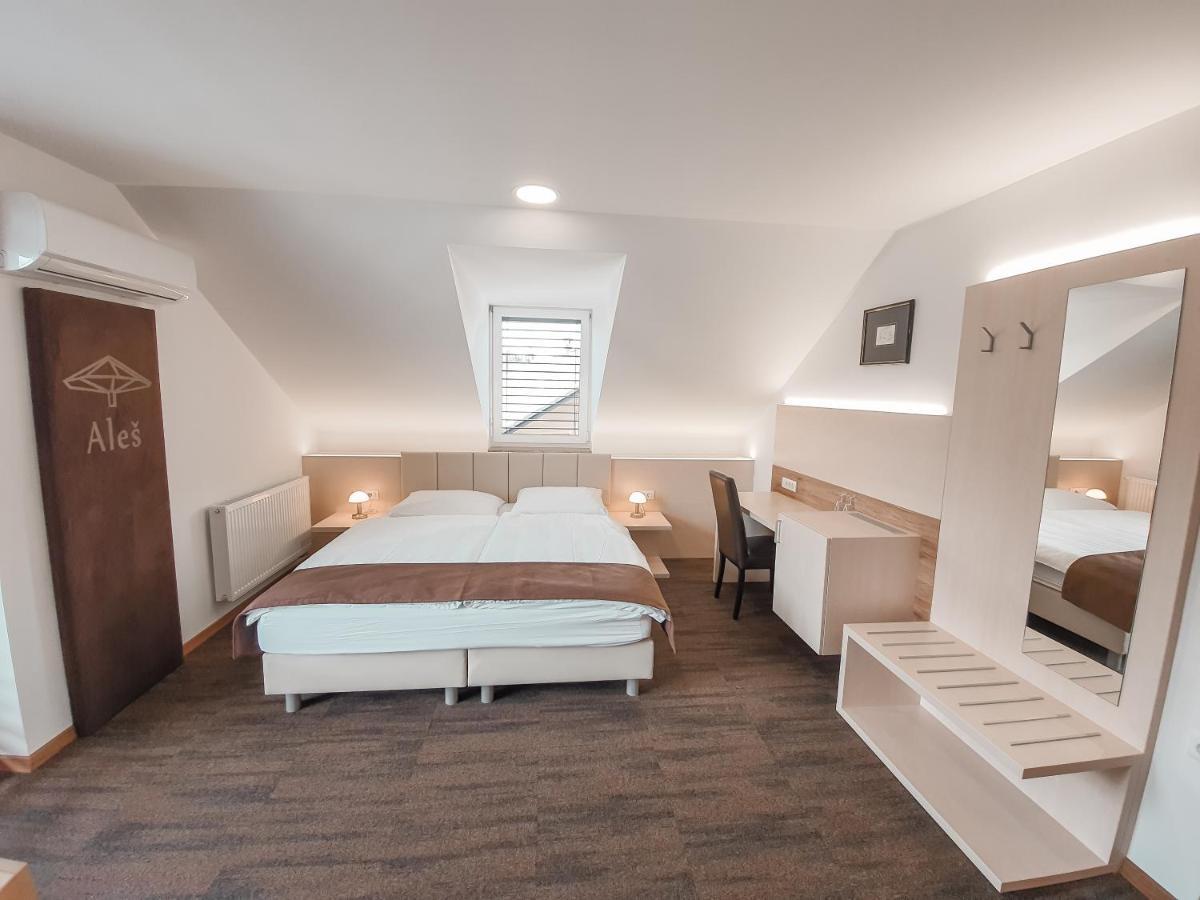 Hotel Hisa Ales Kranj Exterior foto
